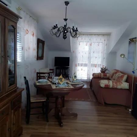By Interhome